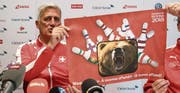 Ausflug in die Tierwelt: Nationaltrainer Vladimir Pet(z)kovic. Bild: Urs Lindt/Freshfocus (Lausanne, 21. März 2017)