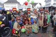Alle Generationen vereint: die Ratatouilles an der Stanser Kinderfasnacht. (Bild André A. Niederberger)