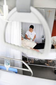 Spitäler, wie das Kantonsspital Luzern im Bild, müssen in Zukunft mehr auf die Wirtschaftlichkeit schauen. (Archivbild Neue LZ)