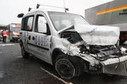Das Auto der 47-Jährigen nach dem Unfall. (Bild: Zuger Strafverfolgungsbehörden)