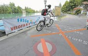 Am Thuner Aarequai wurde das Velofahrverbot aufgehoben. (Bild: Patric Spahni)