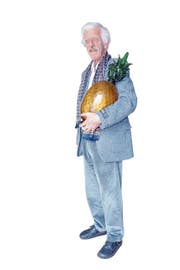 Dominik Weingartner mit einer Glasarbeit aus Murano. (Bild: Roger Rüegger (Luzern, 28. April 2017))