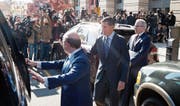 Michael Flynn beim Verlassen des Gerichts in Washington. (Bild: Michael Reynolds/EPA (1. Dezember 2017))