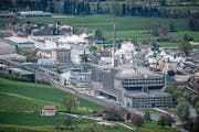 Blick auf die Kehrichtverbrennungsanlage Renergie und Industriegebiet Perlen. (Bild: LZ)