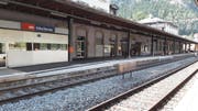 Ein erhöhtes Perron am Bahnhof Göschenen. (Bild: PD)