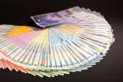 Die Deklaration des Schwarzgelds bedeutet Mehreinnahmen für die Kantone. (Bild: Keystone)