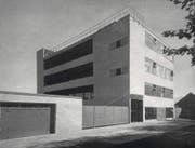 Das Gewerbegebäude an der Tribschenstrasse 51 in Luzern nach der Fertigstellung 1933. (Bild: PD)