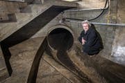 Stadrat Adrian Borgula, Präsident des Abfall-Gemeindeverbandes Real, im Maihofstollen in der Nähe der St.-Karli-Strasse in Luzern. (Bild: Remo Nägeli/Neue LZ)