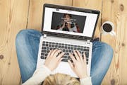 Das identische Produkt kostet bei Zalando.de weniger als bei Zalando.ch - doch kann es von Kunden mit Schweizer Wohnsitz nicht bestellt werden. (Bild: Imago)