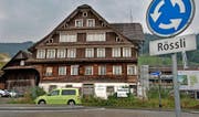 Das Gasthaus Rössli an der Luzernerstrasse in Root wird demnächst saniert und ausgebaut. (Bild Eveline Beerkircher)