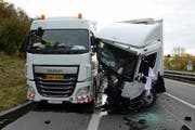 Die Unfallstelle auf der Autobahn A2. (Bild: Luzerner Polizei (Eich, 19. Oktober 2017))
