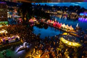 Blue Balls Festival beim KKL zum Auftakt am Freitag. (Bild: Philipp Schmidli (Luzern, 21. Juli 2017))