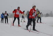 Mit am Start war auch der elfährige Curdin Werth (vorne) mit seinem Vater Leonardo (hinter ihm). (Bild Geri Wyss/Neue OZ)