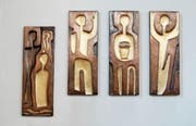 Paul Stillhardt: Taufe, Verkündigung, Abendmahl und Auferstehung. Die vier Bronzetafeln hängen in der reformierten Kirche in Mittenägeri. Bild: Stefan Kaiser (25. Oktober 2016)