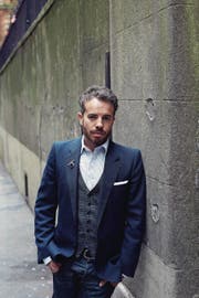 ... Daniel Cole haben Topthrillers verfasst. (Bild: Roger McNally und Ellis Parrinder / PD)