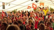 Eine Nation, eine Mannschaft: Gemeinsam feiert sich Fussball am schönsten. (Bild: Archiv Neue NZ / Izedin Arnautovic)