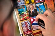 Bald wieder ein Ding der Vergangenheit? Magnet mit einem Bild von US-Präsident Barack Obama in einem Souvenirladen in Havanna. Bild: Ramona Espinosa/AP (16. März 2016)