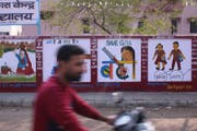 Die Kampagne «Save the Girl Child» von Ministerpräsident Narendra Modi ist omnipräsent, der Erfolg blieb bis jetzt aus. (Bild: Ulrike Putz (Bahrana, 23. März 2018))