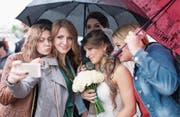 Junge Erwachsene wollen heiraten und Kinder haben. (Bild: Sergei Bobylev/Getty Images)