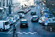 Im Hirschmattquartier sollen Parkplätze aufgehoben werden. (Bild: Roger Grütter / Neue LZ)
