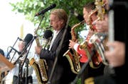 Pepe Lienhard während eines Auftritts am Heirassa-Festival 2014 in Weggis. (Bild: Nadia Schärli (Weggis, 22. Juni 2014))