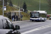 An der Station Talacher herrschen vor allem morgens vor Schulbeginn chaotische Zustände. (Bild: Stefan Kaiser)