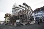 Impressionen vom Baugerüst rund um die zu renovierende Peterskapelle am Kapellplatz. (Bild: Manuela Jans-Koch (Luzern, 19.01.2018))