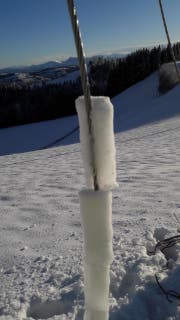 Das Eis an den Leitungen. (Bild: CKW)