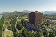Das Luzerner Kantonsspital wurde als erstes Schweizer Spital für Lohngerechtigkeit ausgezeichnet. (Bild: René Meier / Luzernerzeitung.ch)