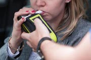 Die Zuger Polizei wird in der Weihnachtszeit wieder vermehrt Kontrollen durchführen. (Bild: Zuger Polizei)