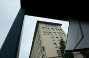 Das ehemalige L&G-Gebäude gehört heute der Stadt Zug. Der Kaufentscheid musste zwei Volksabstimmungen durchlaufen. (Bild: Stefan Kaiser / Neue ZZ)