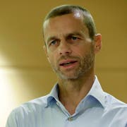 Aleksander Ceferin gilt als Favorit bei der Wahl des neuen UEFA-Präsidenten (Bild: KEYSTONE/AP/THANASSIS STAVRAKIS)