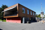Beim Vereinshaus des Yacht Clubs Zug ist derzeit der Eingang der einzige Notausgang. (Bild Stefan Kaiser)