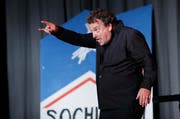 Marco Rima zeigte Ausschnitte aus seinem Programm «Humor Sapiens». (Bild: Stefan Kaiser / Neue ZZ)