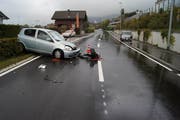An den beiden Autos entstand Totalschaden in der Höhe von rund 12'000 Franken, teilten die Zuger Beamten mit. (Bild: Zuger Polizei)