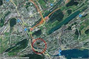 Der Unfall im Reussporttunnel (roter Kreis) führte zu kilometerlangem Staus auf den Autobahnen A2 und A14. (Bild: map.search.ch)