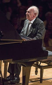 Maurizio Pollini bei seinem Auftritt am Montag im KKL. (Bild: Priska Ketterer/LF)