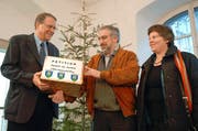 Bereits 2008 wurden Paul Jans (Mitte) und Doris Siegenthaler mit einer Petition beim Kanton vorstellig. (Bild: Archiv Neue UZ)