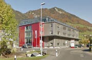 Der Sitz der Euro-Lotto Tipp AG in Brunnen. (Bild: Google Maps)