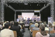 Moderator Franz Odermatt betonte, dass man den Nachwuchs und junge Talente fördern müsse. (Bild: Eveline Beerkircher)