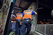 Eine Patrouille der Luzerner Polizei zeigt im September an der Basel-/Militärstrasse Präsenz. (Bild Dominik Wunderli)