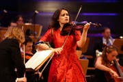 Tritt im Rahmen des Osterfestivals im KKL auf: die Geigerin Patricia Kopatchinskaja. (Bild: Lucerne Festival / Philip Artus)