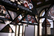 Die Kopien der Kapellbrücken-Bilder anlässlich einer Ausstellung im November 2008 in der Kornschütte in Luzern. (Archivbild Nadia Schärli/Neue LZ)