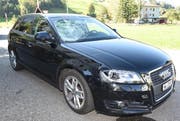 Bei dem Bahnübergang kam es zur Kollision. Dabei wurde ein 9-jähriger Velofahrer verletzt. (Bild: Kantonspolizei Nidwalden)