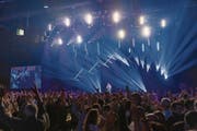Der Österreicher Marc Pircher brachte an der Schlagernacht die Menge zum Toben. (Bild: Roger Grütter (Luzern, 18. März 2018))
