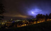 Gewitter über Zug (Bild: Leserbild: Daniel Hegglin)