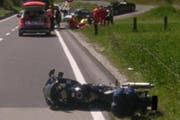 Der Motorradlenker stürzte auf der Furkastrasse, als er in einer Kolonne überholen wollte. (Bild: Kantonspolizei Uri)