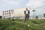 Pierre Peyer, Präsident der Stiftung Musikhochschule Luzern, auf dem Bauplatz des neuen Musikschulgebäudes neben dem Kulturzentrum Südpol. (Archivbild Manuela Jans/Neue LZ)