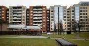 Das in die Jahre gekommene Hertizentrum soll erweitert werden. (Bild: Stefan Kaiser (Zug, 1. März 2017))