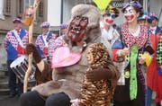 Auch der Gerfaz war beim Kindermaskentreffen dabei. (Bild Simon Betschart/Neue SZ)